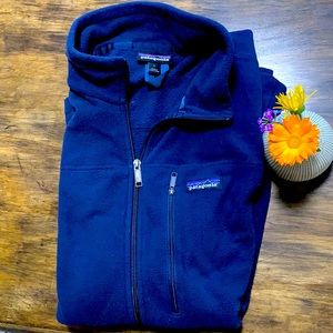 Patagonia light weight zip up jacket/sweater